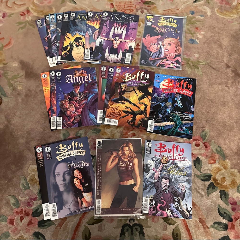 Lot of 20 Buffy the Vampire Slayer Comics
